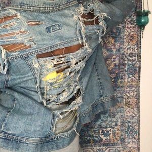 Distressed Goldchain Jean Jacket